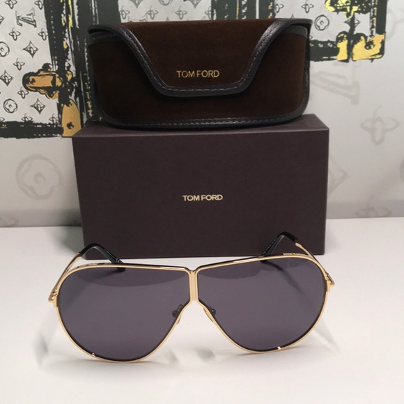 NEW AUTHENTIC Tom Ford Gold and Black Women\'s Sunglasses TF1158 30A main image 13